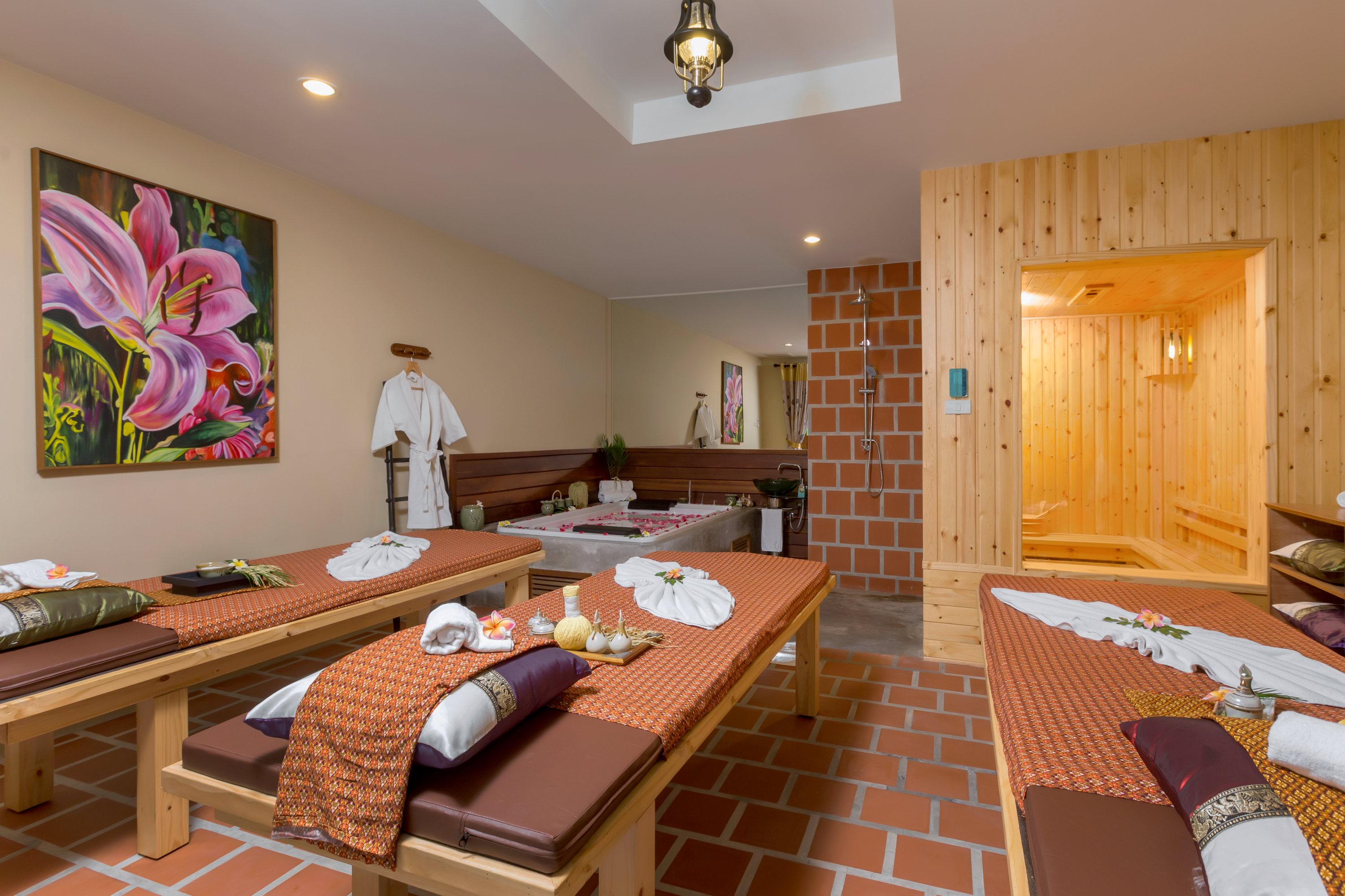 Naina Resort&Spa - SHA Extra Plus Patong Exterior foto